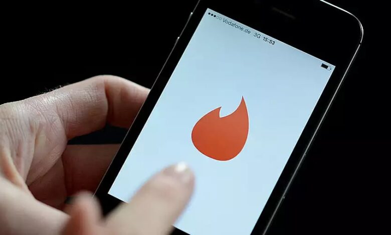 Uppdaterar Tinder automatiskt din plats? Vanliga frågor om Tinder Location